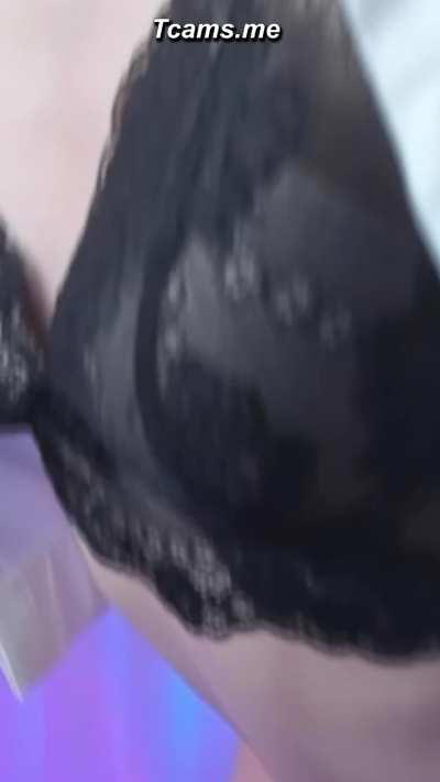 Mmm, that feels so good. You like that?