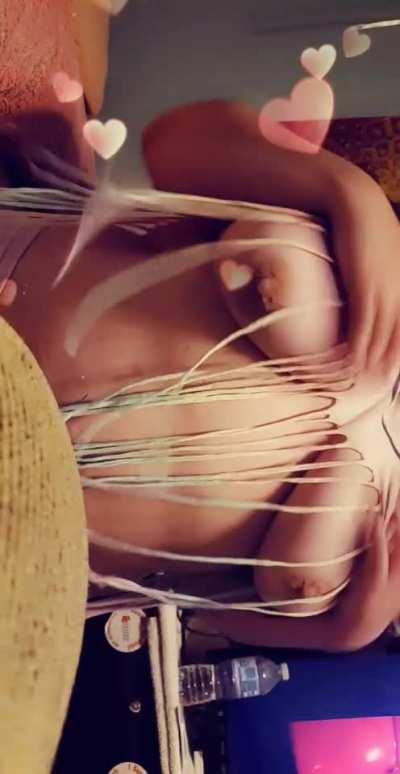 And another tiddy drop (f)or you all!💗