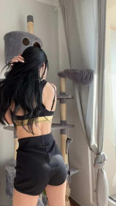 Im a phone with an empty battery and youre the charger so put it all the way in🥵