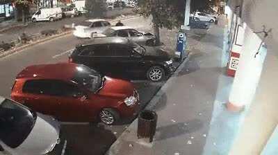 Is this the absolute idiot driver of all time?