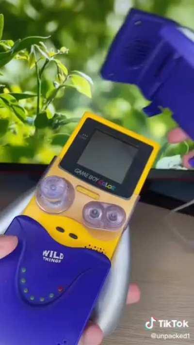Giga Gameboy