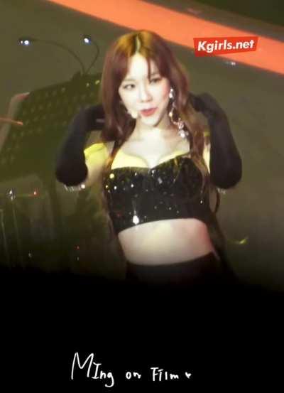 Taeyeon's boobs