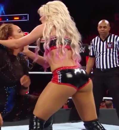 Sexy Lexi booty