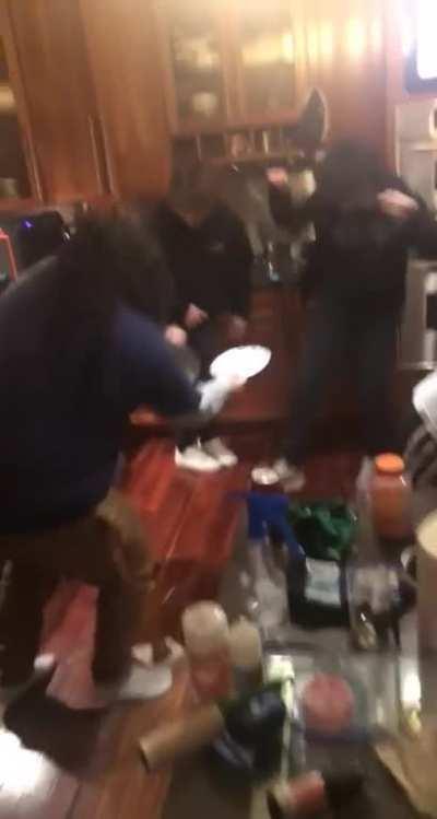 Bros get litty for mashed potatos