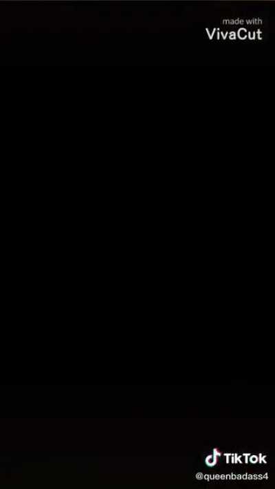 (Flash warning) well that’s a choice...