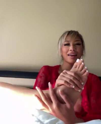 What would you rate my feet?