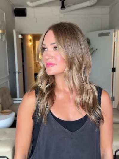 Carrie&rsquo;s natural hair color