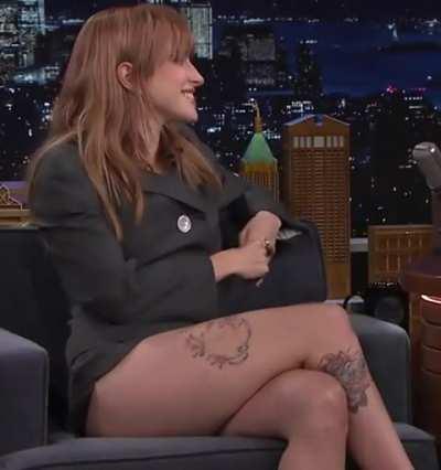 Hayley Williams legs