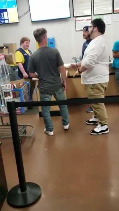 KO at 0:30. Drunk guy trying to start a fight gets slumped.