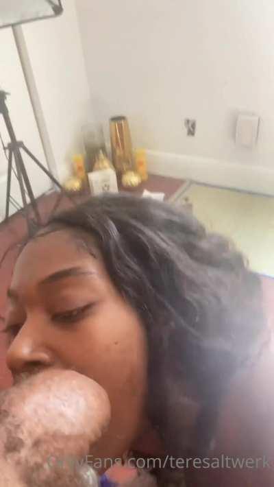 FEEDING EBONY🙎🏿‍♀️