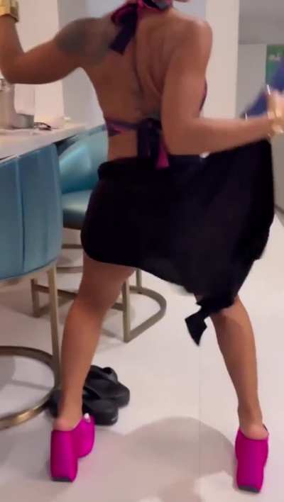 Jayda Wayda ass clap