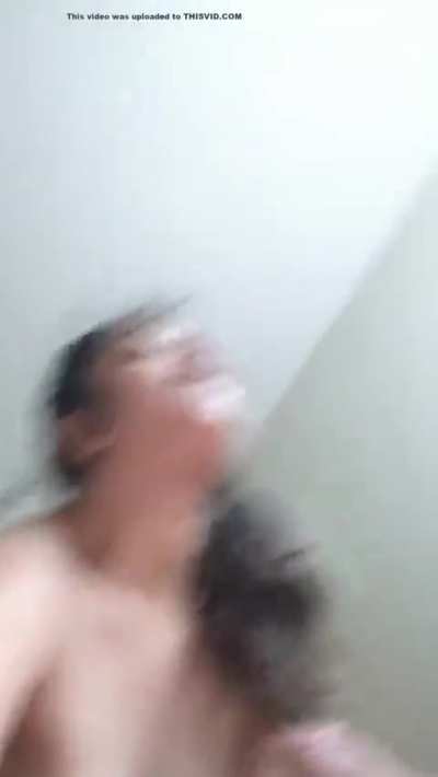 Desi girl gives amazing head