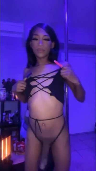 T: eyes roll back and swing