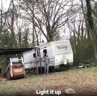 keeping the litter box clean