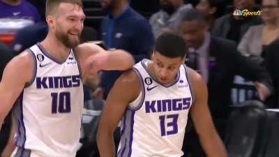 [Highlight] Keegan “Keegan Murray” Murray throws it down on Jalen and Jaylin Williams