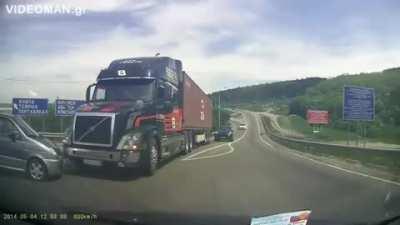 Semi truck emergency brakes react amazingly quick