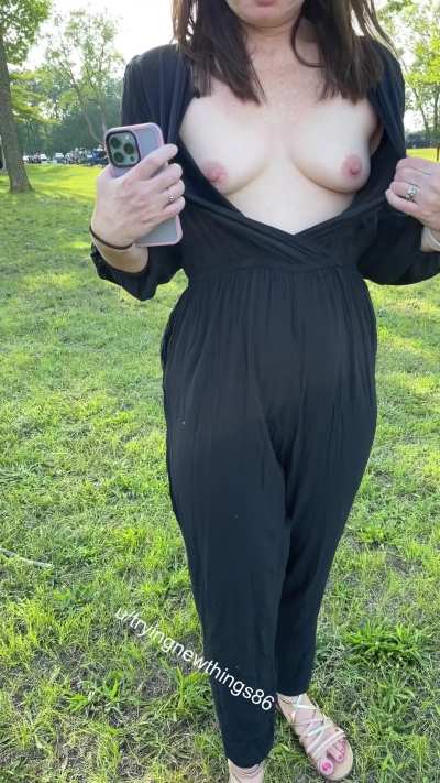 Sharing my tits at the jazz fest