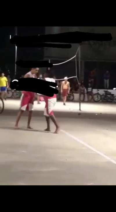 Alguém sabe o final do vídeo? Tem a continuação?