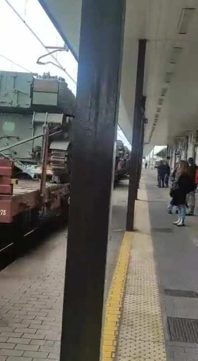 Udine 14/04/23, attenzione democrazia in transito al binario uno