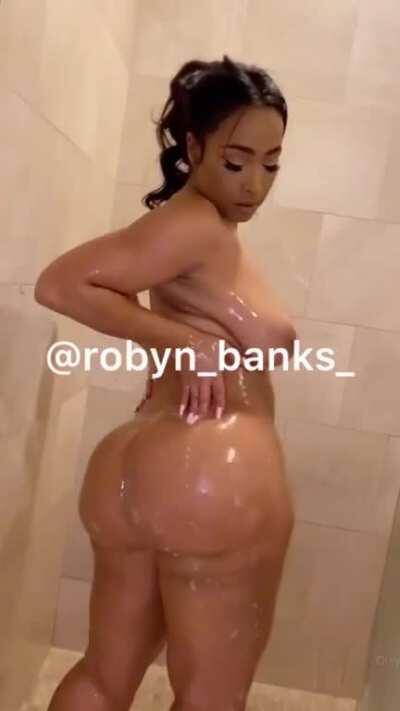 Robyn B@nks - DaBoomBoomRoom