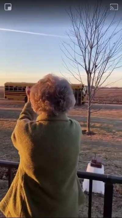 This woman wakes up every morning to wave to the school bus passing every morning, and that day was her birthday.