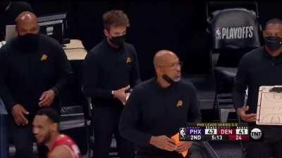 [Highlight] Aaron Gordon takes it behind the back before the two handed finish