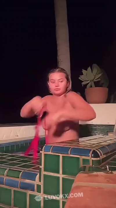 Oh my god im on live