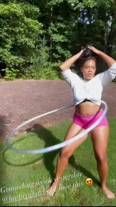 Angela Simmons hula hooping hips