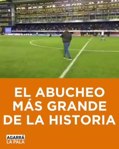 Hincha de Boca grita 