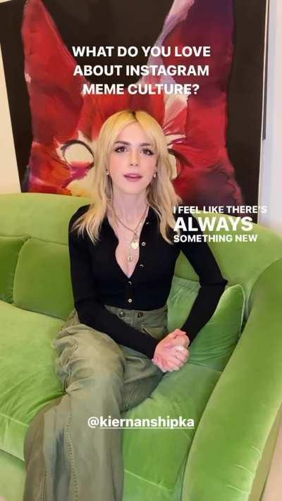 Kiernan Shipka, hot blonde