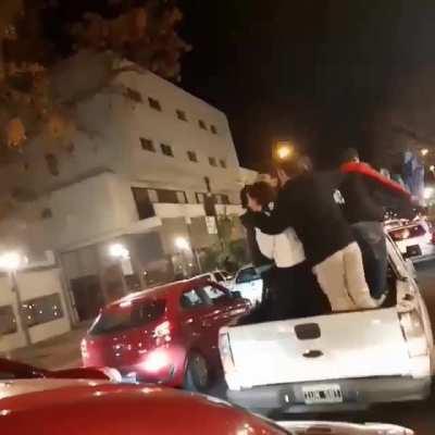 Creo que estaban jugando a los bolos.