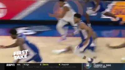 [Highlight] Some important moments from yesterdays Philly/Grizzlies game as called by the Phillidelphia Radio Crew