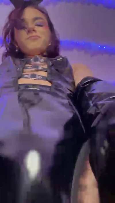 I don't care if it's too big, I'll make it fit little pig