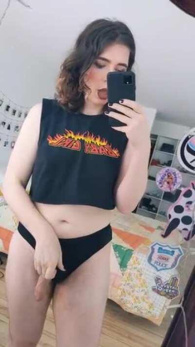 when you're taking selfies for your crush who doesn't know you're trans... but it slips out😳 would you still fuck me?👀