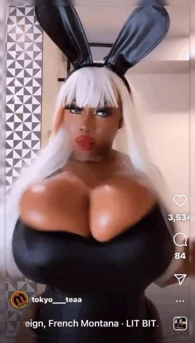 Tokyo Teaa rocks the 🔔’s