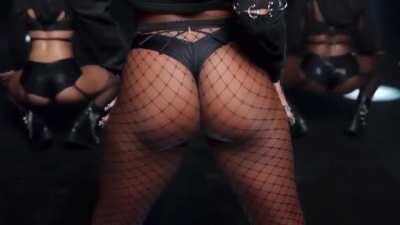 “Body” MV Twerking Compilation