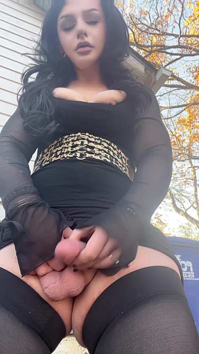 Wyd if you caught your cum fountain neighbor cumming over and over?