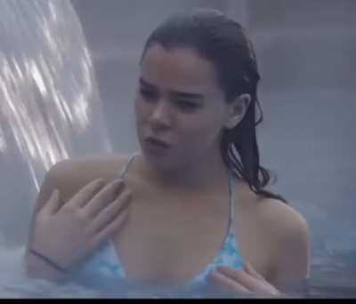Hailee Steinfeld in the lake