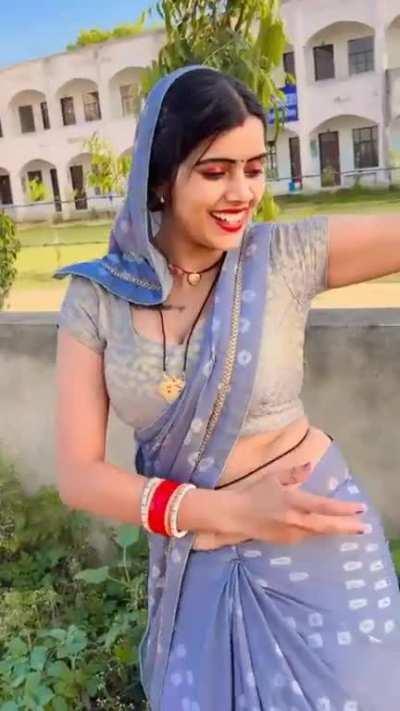 Meenu Raj Saree Navel Hot 🔥
