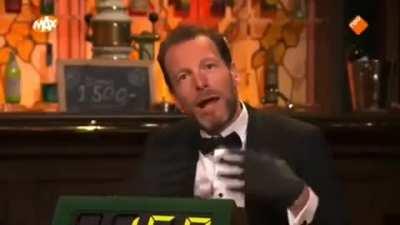 Wanneer je rustig aan het werk bent maar een klant tikt je aan