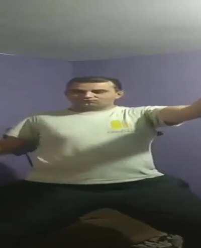 Ej,da li spavaš bosa?