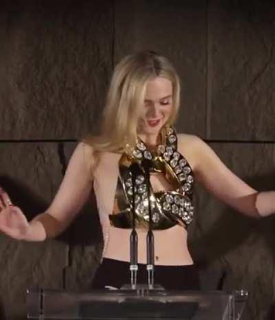 Elle Fanning