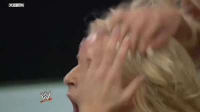 Nattie vs maryse 2011