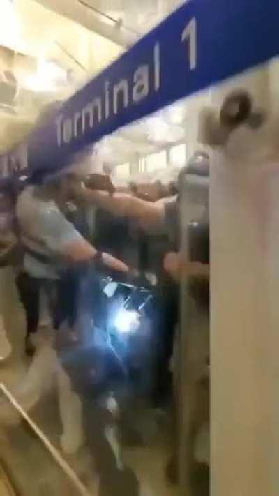 The people of Hong-Kong know what to do when the Police cross the Line