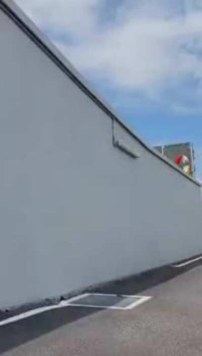 Como fazer um flip na parede