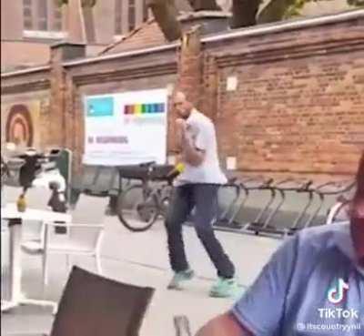 FRIENDLY REMINDER TO BARRY: This is how we settle barfights on the continent. Not with throwing barstools or bottles. But by martial arts!