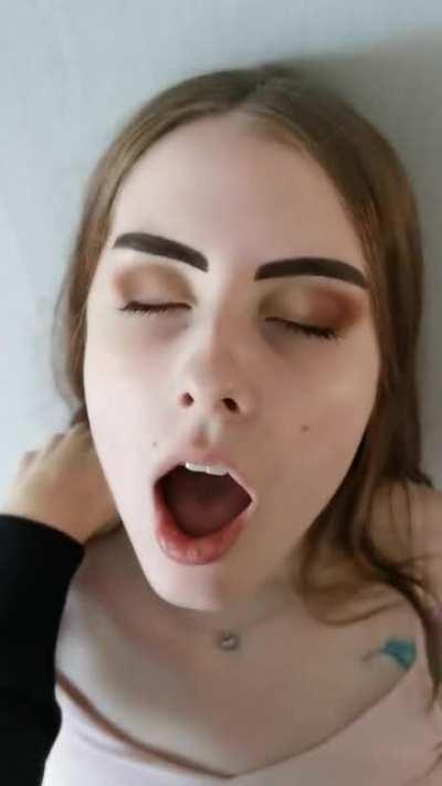 What usually happens when my friends ask me if i want to come over 😅💕