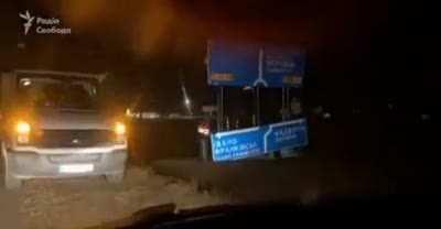In Ivano-Frankivsk, Ukraine, inhabitants have started disassembling road signs in order to confuse Russian invaders