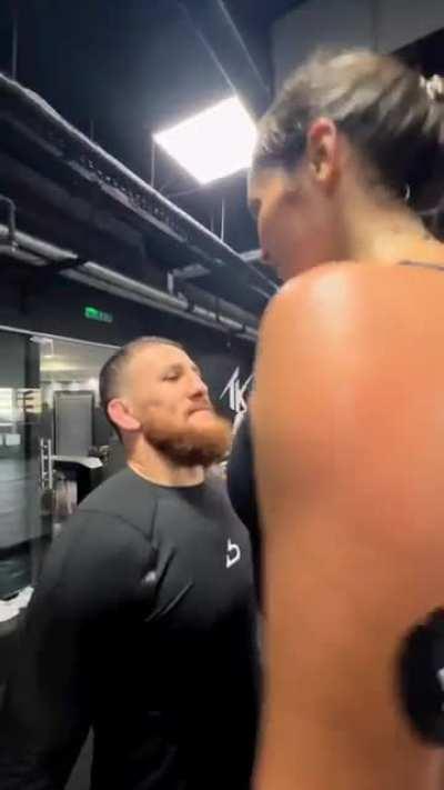 Creo que si les pone sus madrazos