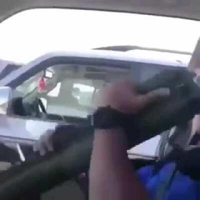 Gerizekalı orospu çocuğu bir de camı kapatıyor hahaha aptal amk